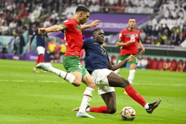 1671049248884017878.jpg hakimi-achraf-mar-vs-konate-ibra.jpg